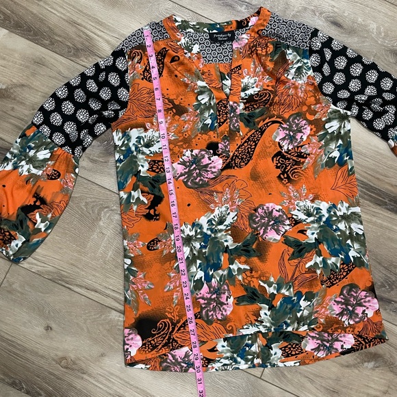 LIKE NEW Feathers by Tolani - Anthropologie - Picture 6 of 7